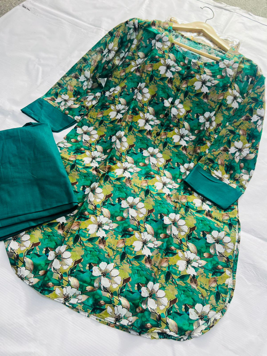 Tropical Fern & Ivory Blossom 2-Piece Stitched Suit